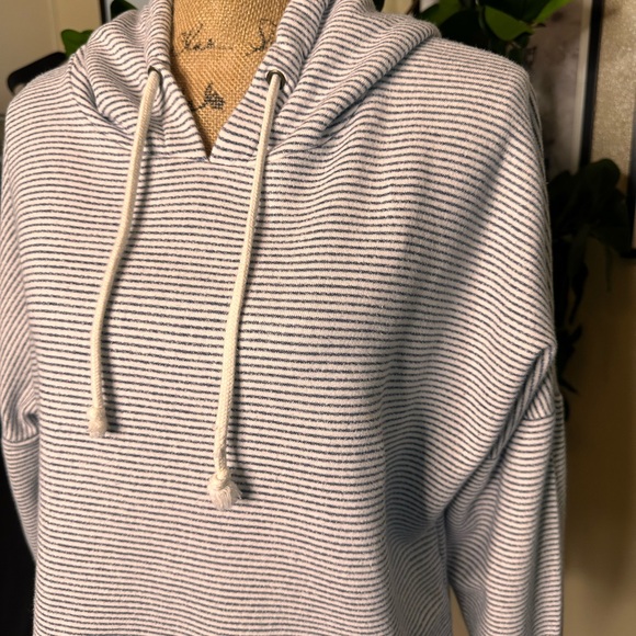 O’Neill Pullover Hoodie - Picture 5 of 9